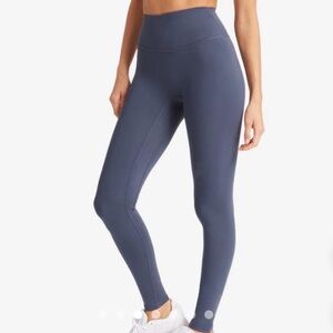 CSB Serenity Leggings in Studio. Women’s Large